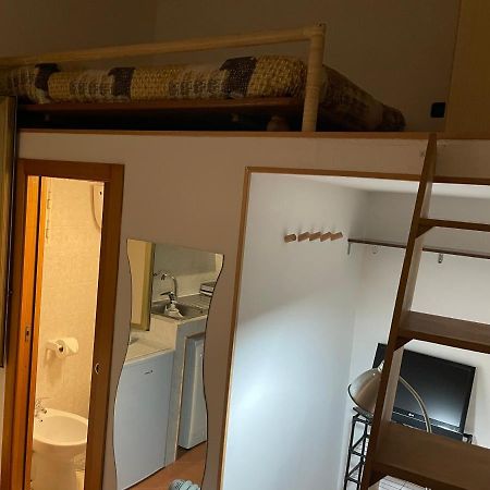 “Piccola Domus” Apartment Napoli Bagian luar foto