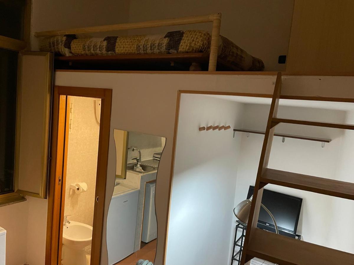 “Piccola Domus” Apartment Napoli Bagian luar foto
