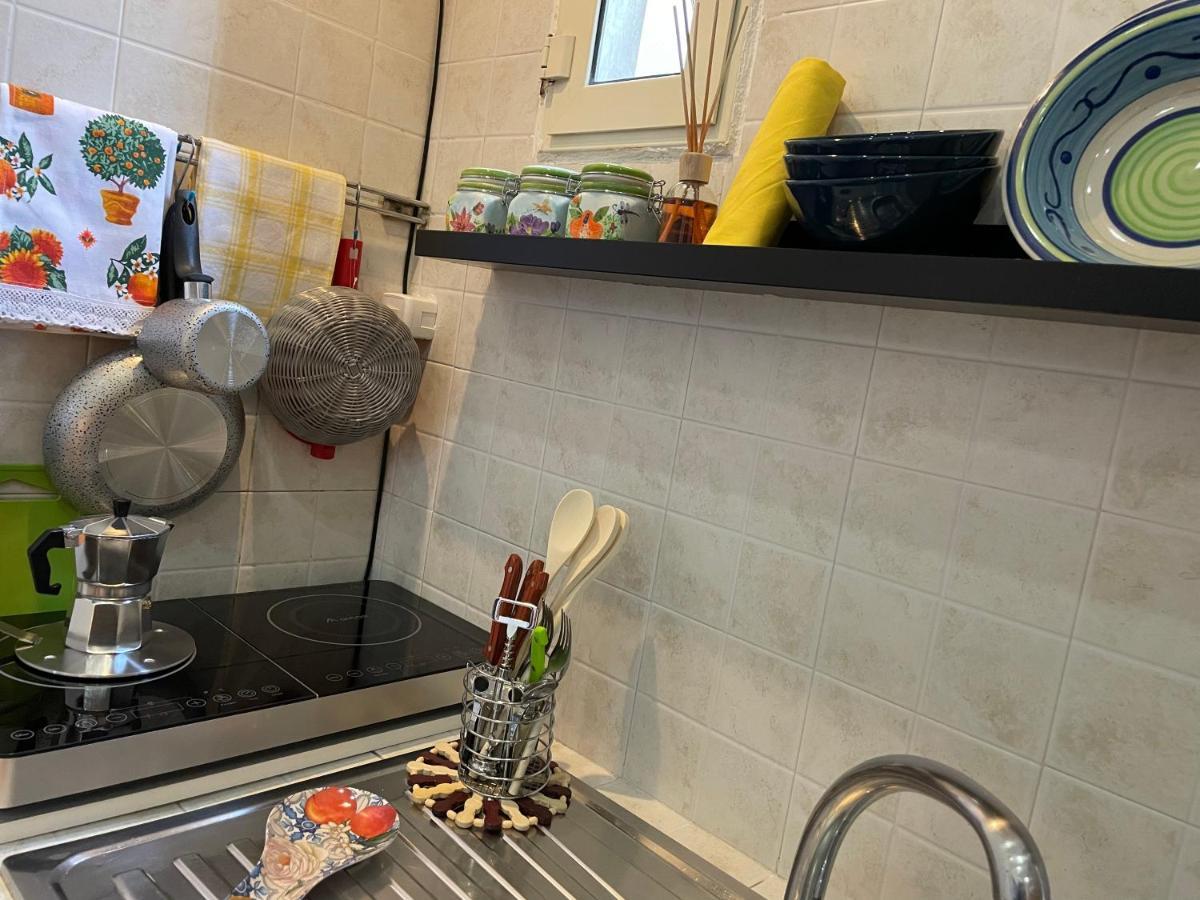 “Piccola Domus” Apartment Napoli Bagian luar foto