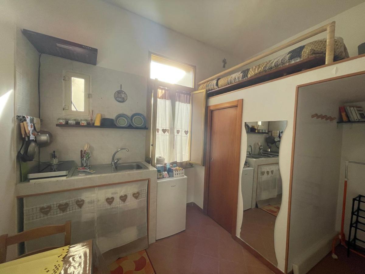 “Piccola Domus” Apartment Napoli Bagian luar foto